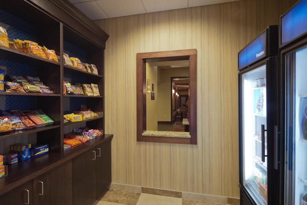 Hampton Inn Beloit Exterior photo